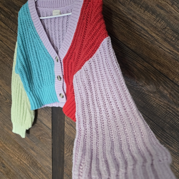 Dreamers By Debut Colorblock Cropped Knit Hoodie Size Medium - Picture 4 of 6